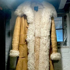 Beautiful Vintage XS/S Shearling Coat.